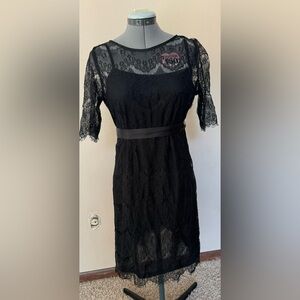 Nearly New Maternity cocktail/semi formal dress. 3/4 length, 3/4 length sleeve.